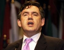 Gafă la nivel înalt: Premierul britanic Gordon Brown susţine că a salvat lumea (VIDEO)