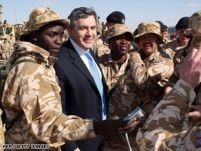 Gordon Brown, vizită surpriză în Afganistan 