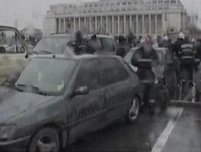 Manifestaţii împotriva taxei auto. Protestatarii au blocat accesul către vămile Borş şi Nădlac