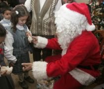 Bagdad. Primul Moş Crăciun din ultimii 4 ani şi-a făcut apariţia