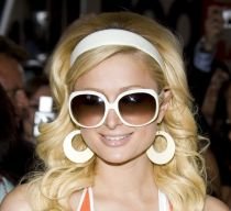 Paris Hilton a fost jefuită de bijuterii în valoare de 2 milioane de dolari