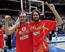 Duel fratricid în NBA: Pau şi Marc Gasol se înfruntă luni. Rezultate baschet