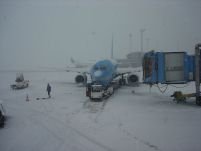 500 de călători, blocaţi pe un aeroport din Chicago din cauza furtunilor de zăpadă