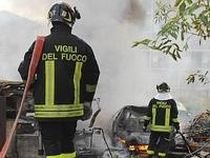 Roma. O româncă şi fiul ei de trei ani au murit într-un incendiu izbucnit într-o tabără ilegală 