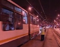 Grav accident rutier în Capitală: O maşină s-a răsturnat pe linia de tramvai 41