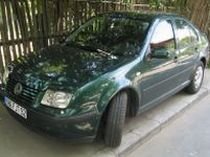 Pentru a evita plata taxei auto, românii işi înmatriculează maşinile în ţările baltice
