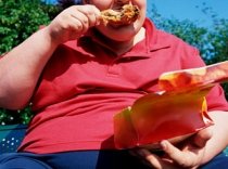 Studiu:  Stresul provocat de activitatea intelectuală intensă duce la obezitate