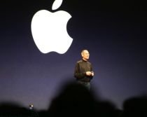 Steve Jobs, şeful Apple, nu renunţă la conducerea companiei în ciuda problemelor de sănătate