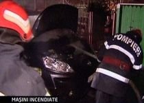 Bucureşti. Trei maşini au ars pe o stradă din zona Griviţa (VIDEO)