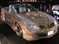 Luxury Crystal Benz, Mercedes-ul placat cu 300.000 de cristale Swarovski