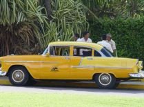 Cuba. Soluţie pentru ieşirea din criză: toţi proprietarii de maşini vor putea face taximetrie