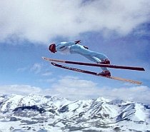 Premieră în România la sărituri cu schiurile: doi sportivi calificaţi la JO de iarnă