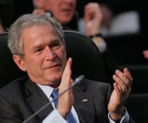 Ultima conferinţă: Bush îşi apără cei opt ani de mandat 

