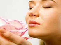 Studiu: Mirosul transpiraţiei trădează intenţiile bărbaţilor