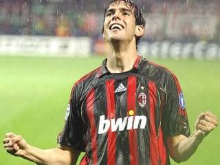 Oficial! Kaka a refuzat Manchester City şi va rămâne la AC Milan
