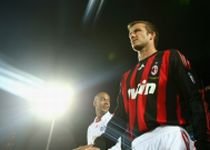 Beckham, la primul gol pentru AC Milan în victoria cu Bologna, scor 4-1 (VIDEO)