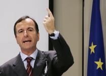 Franco Frattini cere României să îşi ia infractorii din închisorile italiene