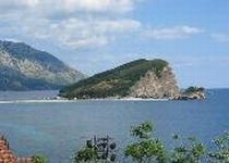Muntenegru. O bancă scoate la licitaţie o insulă confiscată de la un rău platnic