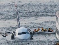 Lecţie de calm. Înregistrările din timpul amerizării avionului pe râul Hudson, date publicităţii (VIDEO)