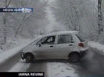 Circulaţie îngreunată în unele zone din ţară din cauza ninsorilor