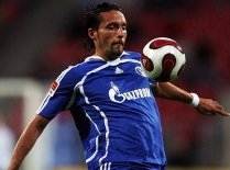 Hackerii au spart site-ul lui Schalke 04 şi au anunţat concedierea lui Kuranyi