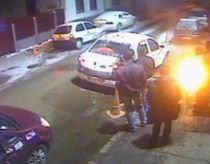 2 suspecţi în cazul atacului cu sticlă incendiară de la Cluj, identificaţi de poliţişti