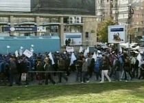 Funcţionarii publici amână protestele pentru zece zile