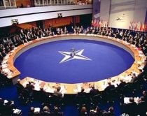 Membrii NATO s-au angajat să garanteze securitatea alegerilor prezidenţiale din Afganistan