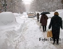 Olt. 17 localităţi au rămas fără curent electric, din cauza  ninsorilor