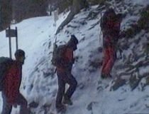 Doi turişti blocaţi în munţii Bucegi, recuperaţi de salvamontişti
