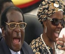 Zimbabwe. Festivităţi în cinstea lui Robert Mugabe, pe fondul epidemiei de holeră