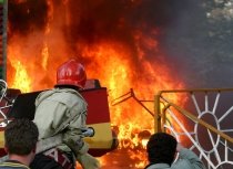 Opt morţi, între care şi trei copii, într-un incendiu în Rusia