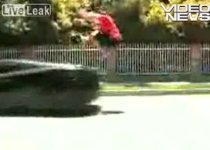 Prostie sau inconştienţă? Săritura peste Lamborghini, noul sport " de fiţe" (VIDEO)