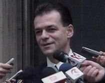 Ludovic Orban îşi retrage candidatura pentru şefia PNL şi îl sprijină pe Crin Antonescu