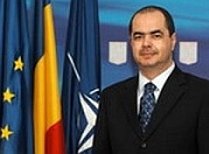 Ministrul Stănişoară, convocat la audieri parlamentare pe tema scandalurilor din armată