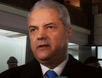 Procedura de anchetare a lui Adrian Năstase şi altor miniştri parlamentari, simplificată de deputaţi