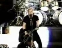 James Hetfield, solistul trupei Metallica, spitalizat din cauza unei toxiinfecţii alimentare