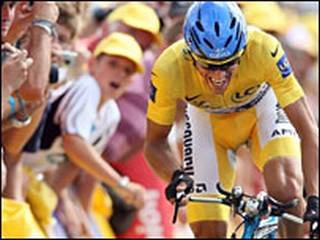 Contador câştigă şi trimite un mesaj pentru restul cicliştilor