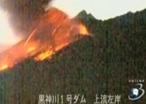 Spectaculos: Erupţie vulcanică, live, în Japonia (VIDEO)