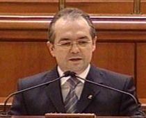 Emil Boc se adresează plenului reunit al Parlamentului. Tema: măsurile anti-criză