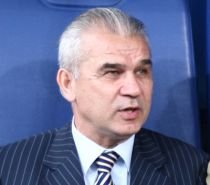 Iordănescu dixit: Doar Becali poate să rezolve criza de la Steaua împăcându-se cu suporterii