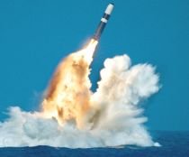 Marea Britanie doreşte reducerea numărului de focoase nucleare

