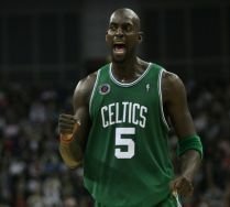 Cu Kevin Garnett iar în formaţie, Celtics câştigă la Spurs cu 80-77 (VIDEO)