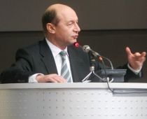 Traian Băsescu, discurs "orgasmic" în faţa a peste 300 de procurori (VIDEO)