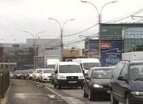 Circulaţia rutieră, restricţionată în Bucureşti. Vezi străzile cu probleme