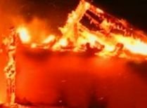Incendiu de proporţii, izbucnit la o mănăstire din judeţul Neamţ (VIDEO)
