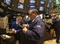 Wall Street urcă, încurajată de datele din producţie şi imobiliare

