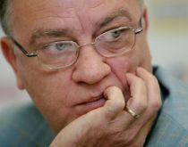 Mircea Sandu e trist: ?Vom analiza situaţia lui Piţurcă săptămâna viitoare? (VIDEO)