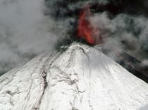 Erupţie vulcanică în Chile. Mii de oameni au fost evacuaţi