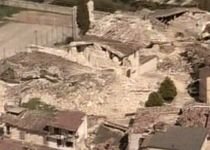 Un român care fura din casele părăsite în urma seismului din Italia a fost arestat